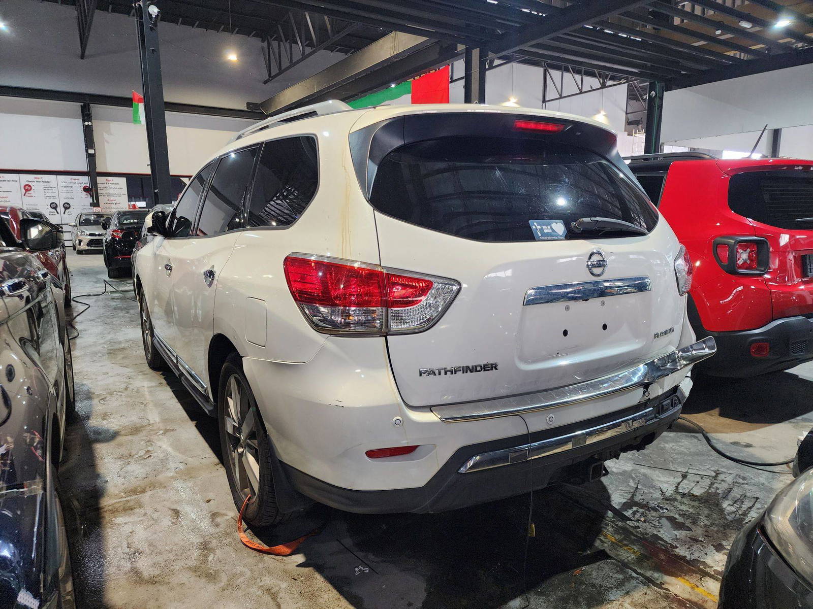 2013 NISSAN PATHFINDER — 160370 Miles — Lot 643203 — Al Quoz - Marhaba Auctions Used Cars - Image 6