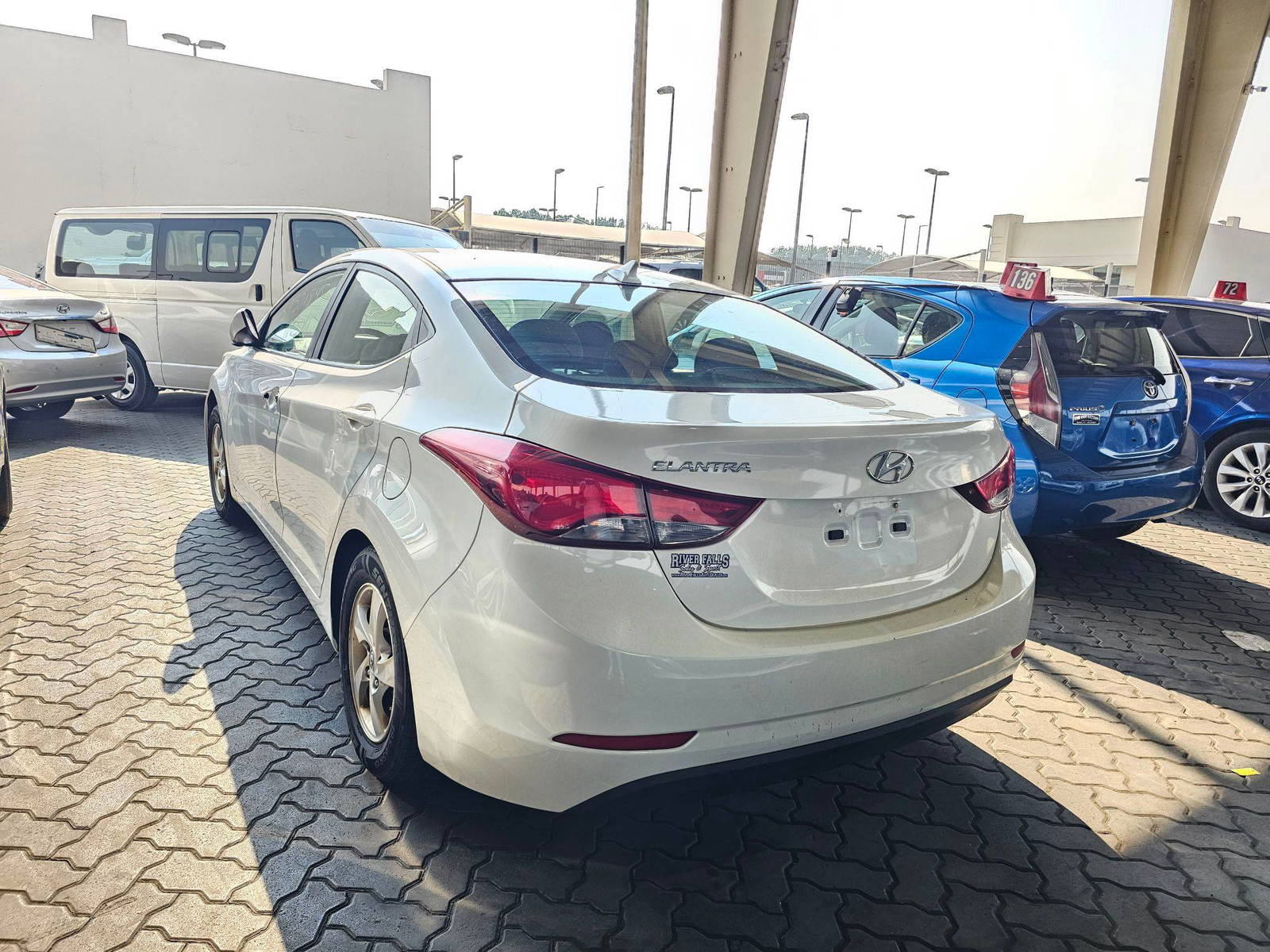 2015 HYUNDAI ELANTRA — 166560 Miles — Lot E9FH573552 — Souq - Marhaba Auctions Used Cars - Image 4