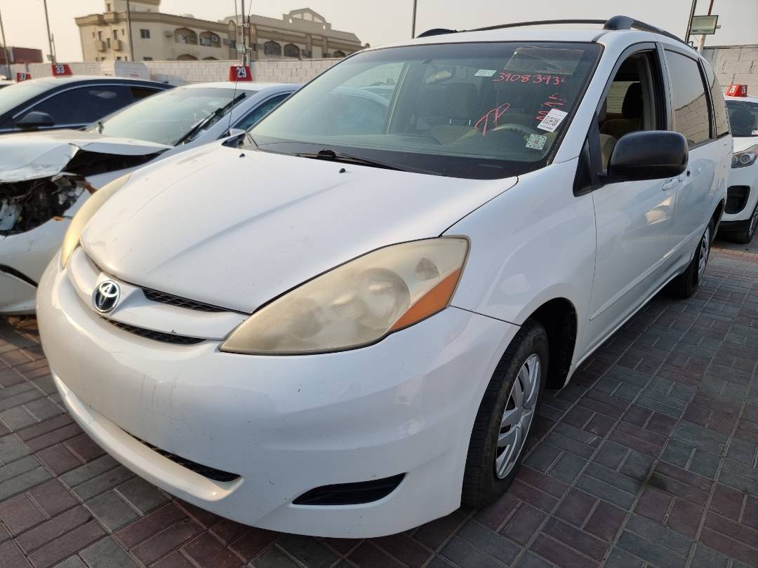 2009 TOYOTA SIENNA — 223108 KM — Lot 39083934 — Ind. 12 - Marhaba Auctions Used Cars - Image 4