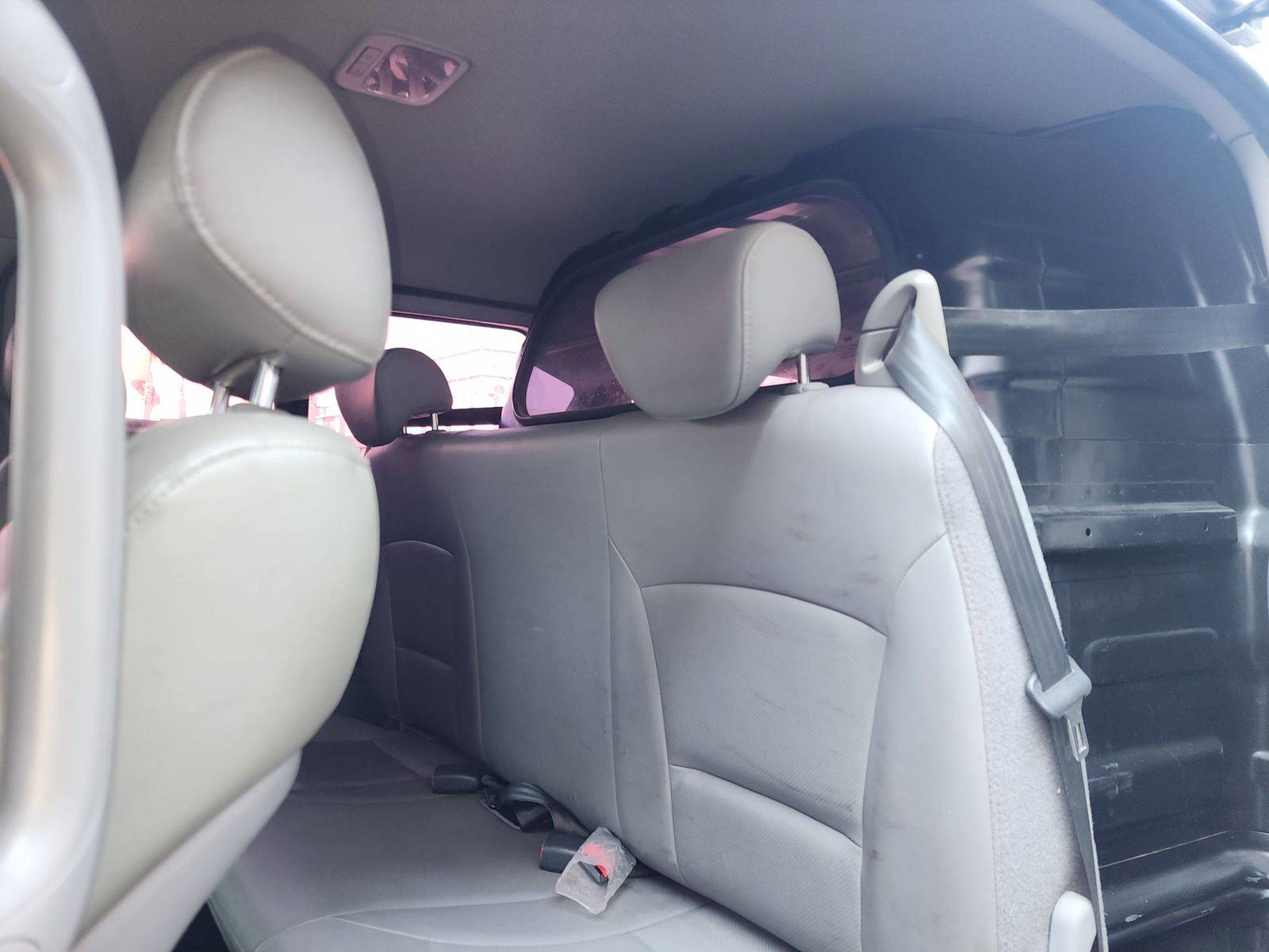 HYUNDAI GRAND STAREX 2014 - Marhaba Auction Used Cars - Image 9