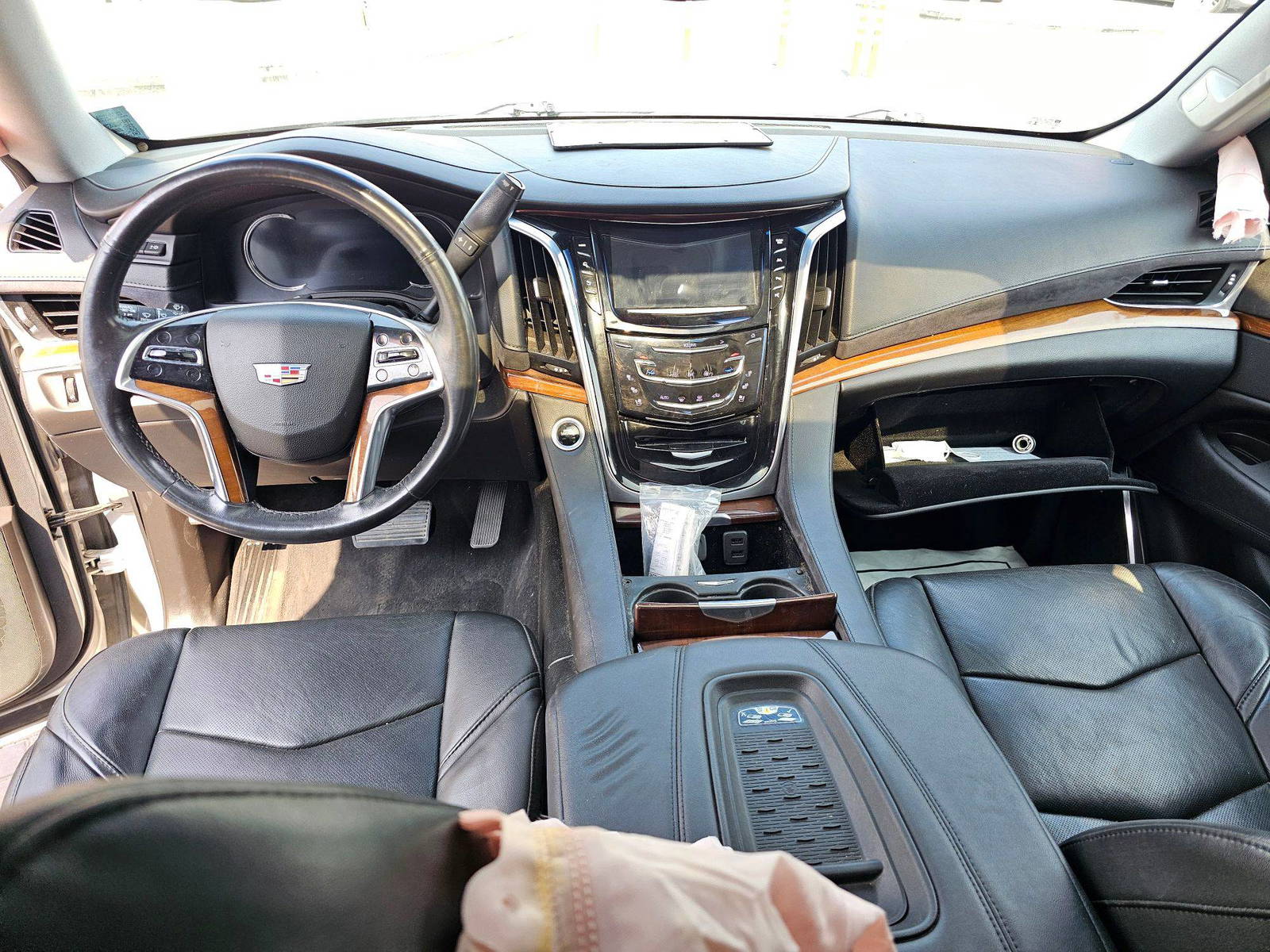 CADILLAC ESCALADE ESV PREMIUM LUXURY 2017 - Marhaba Auction Used Cars - Image 7