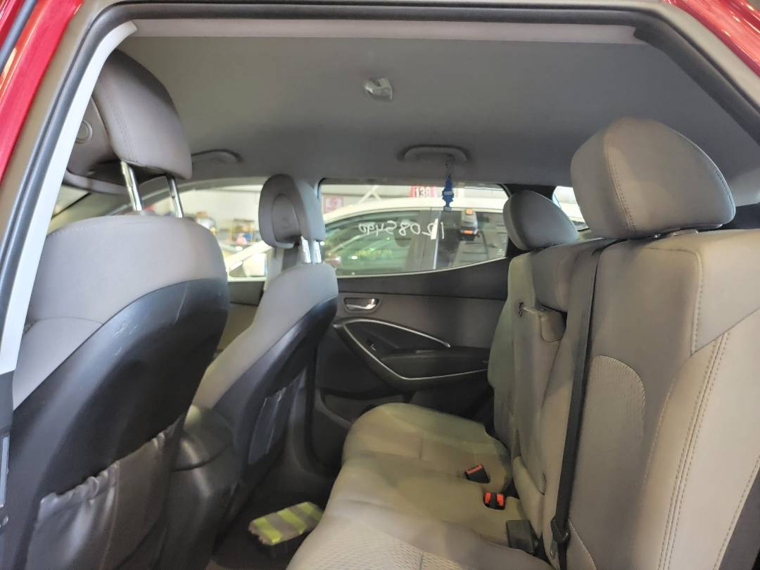 2018 HYUNDAI SANTA FE SPORT — 187010 KM — Lot 12085490 — Main - Marhaba Auctions Used Cars - Image 7