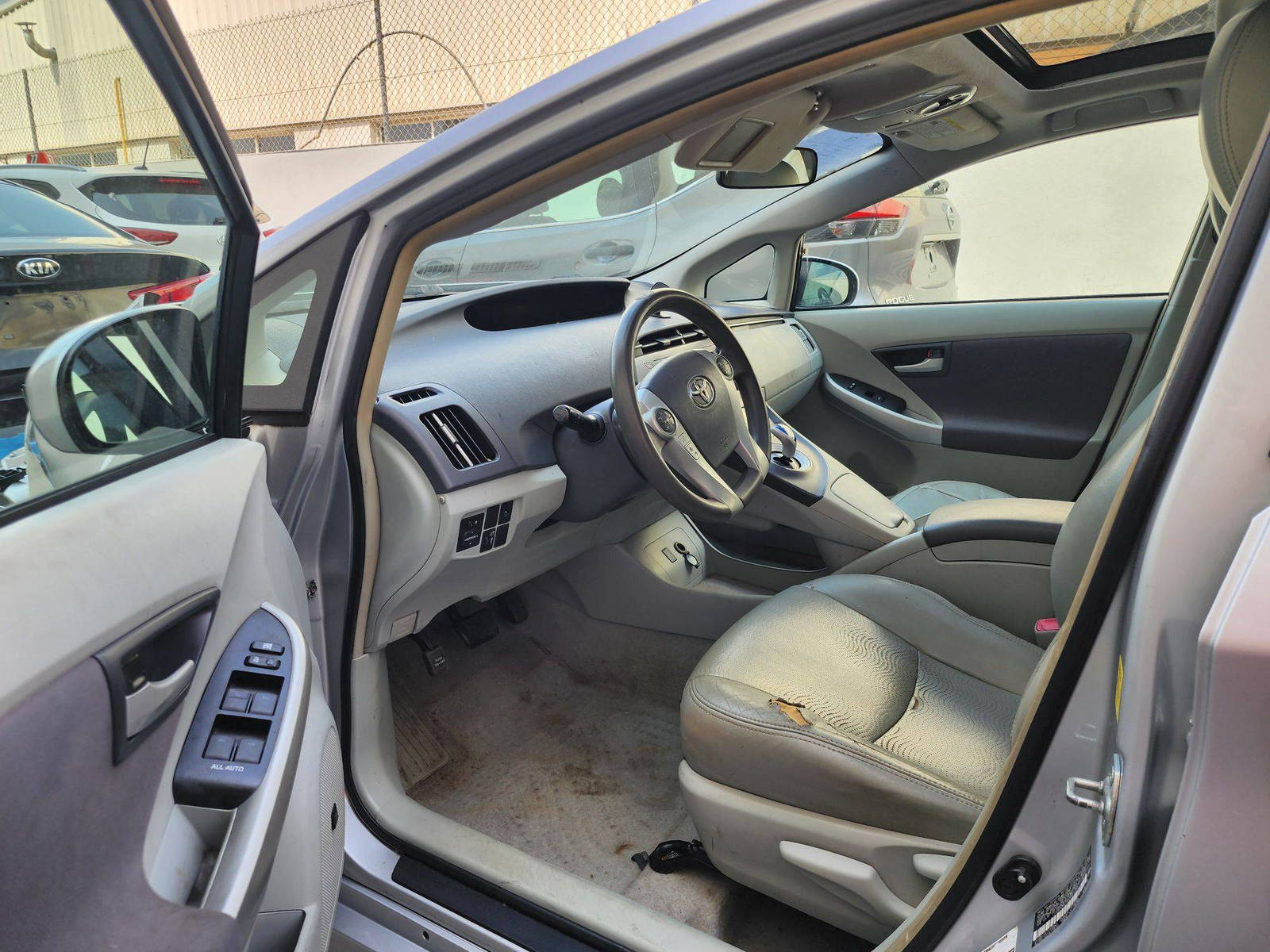 2011 TOYOTA PRIUS — 134812 Miles — Lot 287232 — Main - Marhaba Auctions Used Cars - Image 9