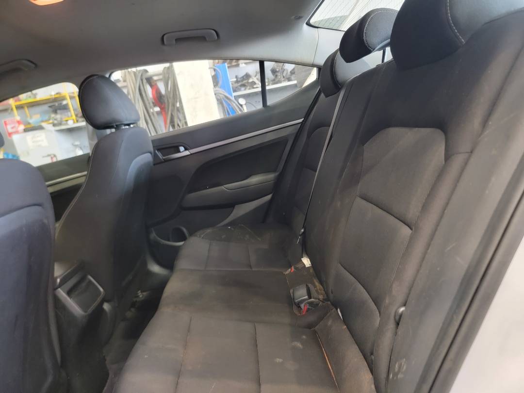 2018 HYUNDAI ELANTRA — 111742 Miles — Lot 38777488 — Souq - Marhaba Auctions Used Cars - Image 6