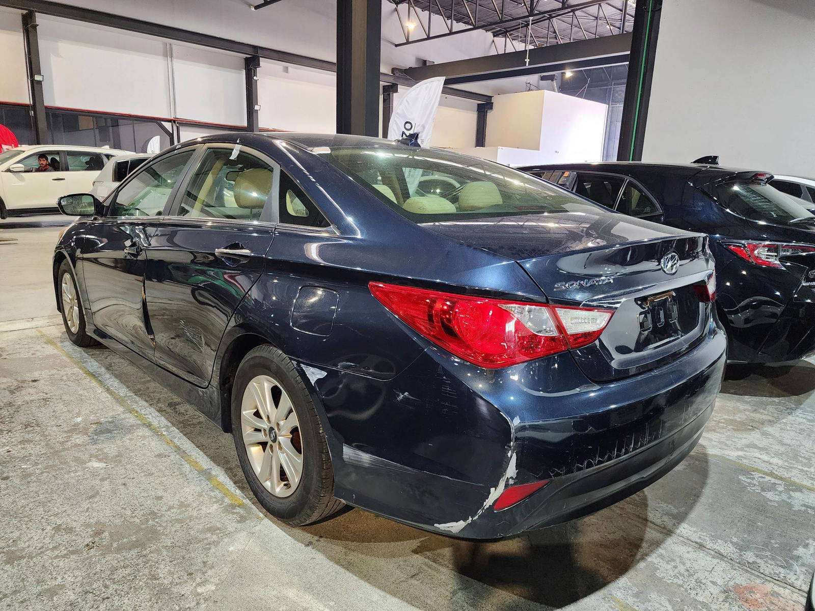 2014 HYUNDAI SONATA — 138789 Miles — Lot 54209474 — Al Quoz - Marhaba Auctions Used Cars - Image 5
