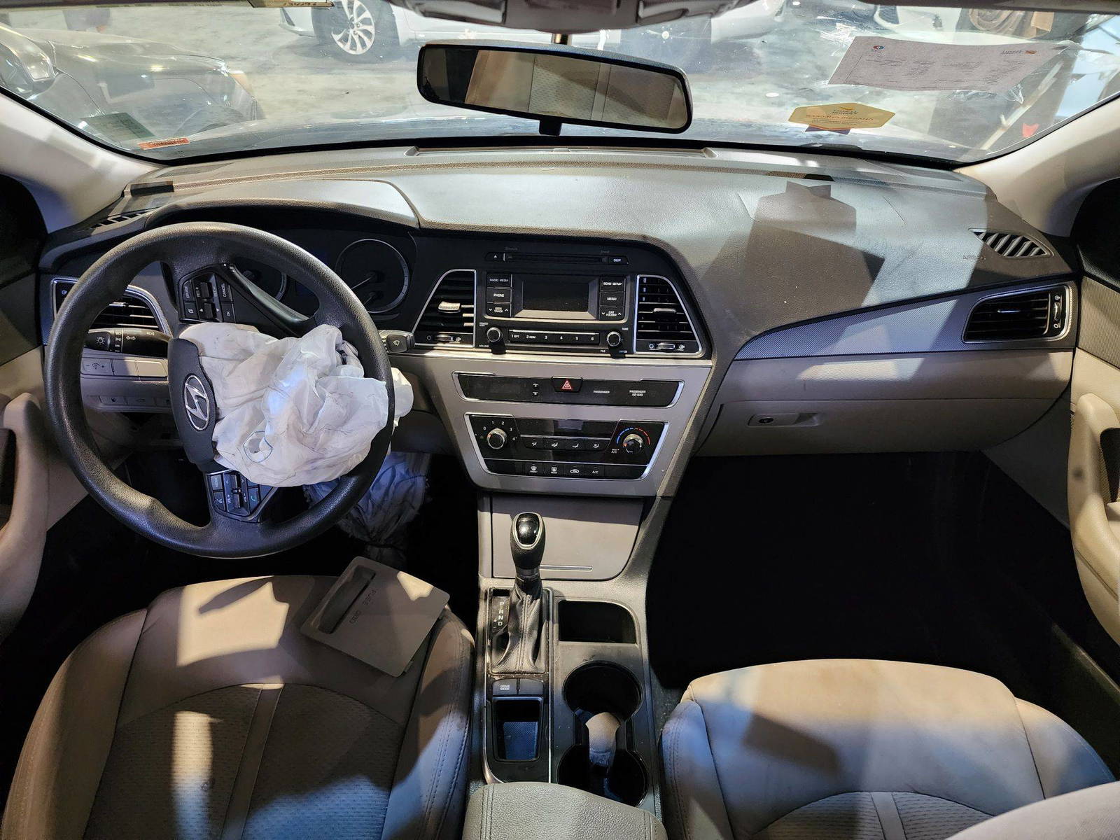 2015 HYUNDAI SONATA — 134196 Miles — Lot FH224349 — Al Quoz - Marhaba Auctions Used Cars - Image 7