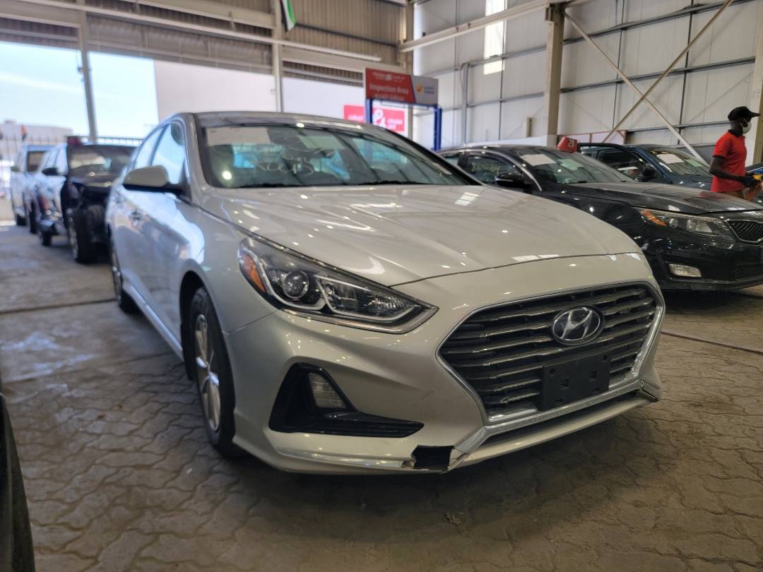 2018 HYUNDAI SONATA — 131745 Miles — Lot 71380974 — Ind. 12 - Marhaba Auctions Used Cars - Image 4