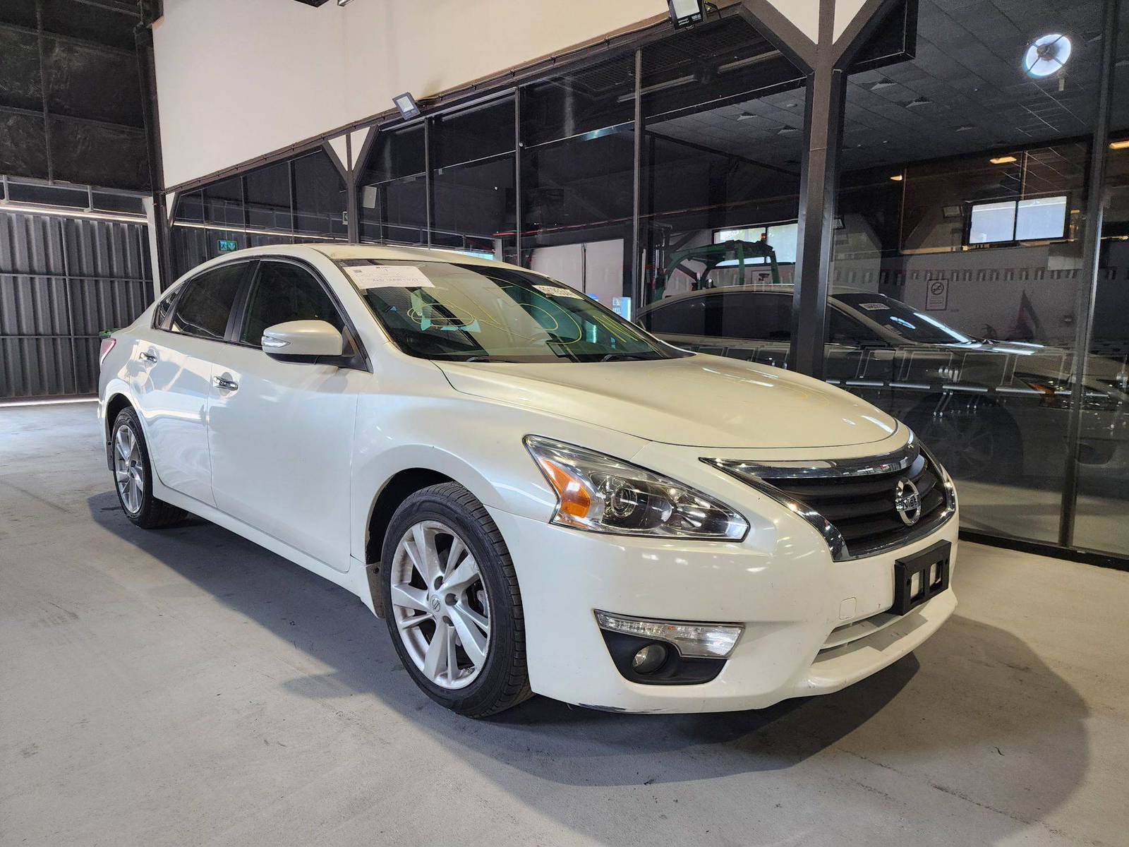 2013 NISSAN ALTIMA — 141770 Miles — Lot 69185544 — Al Quoz - Marhaba Auctions Used Cars - Image 3