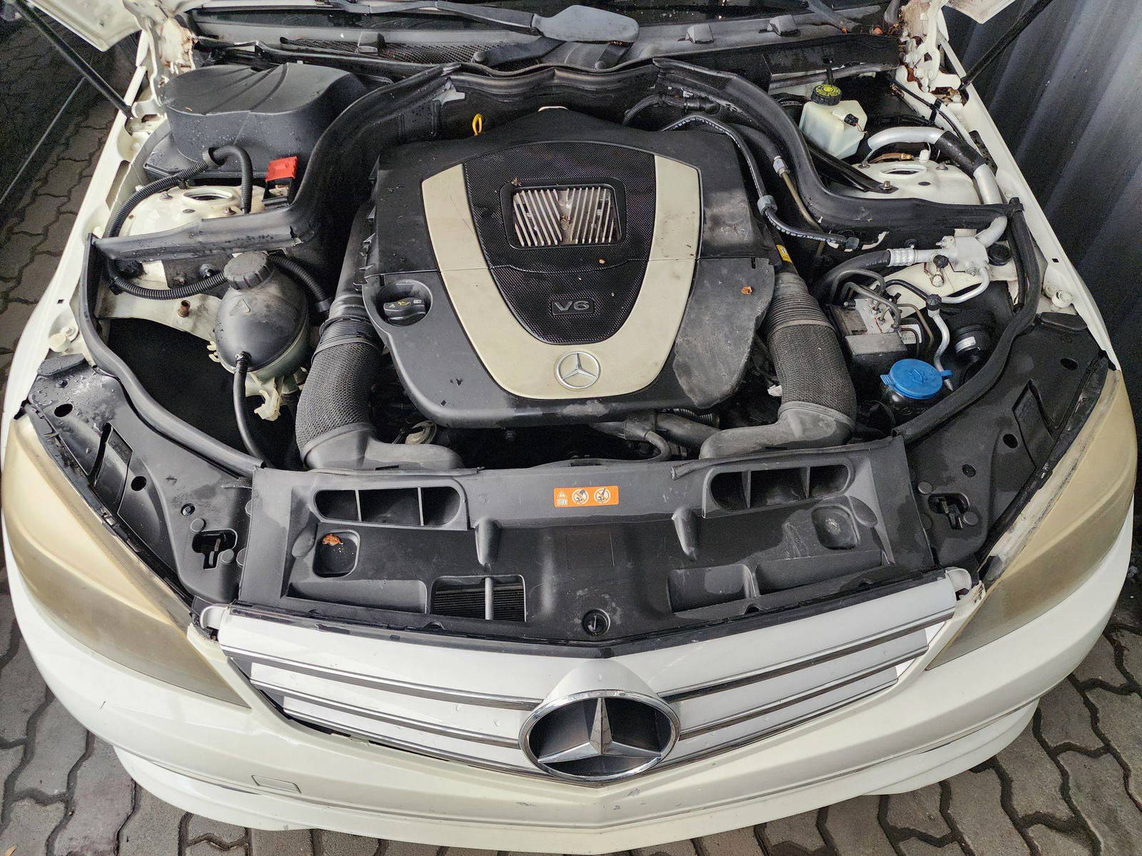 MERCEDES BENZ C300 2011 - Marhaba Auction Used Cars - Image 13