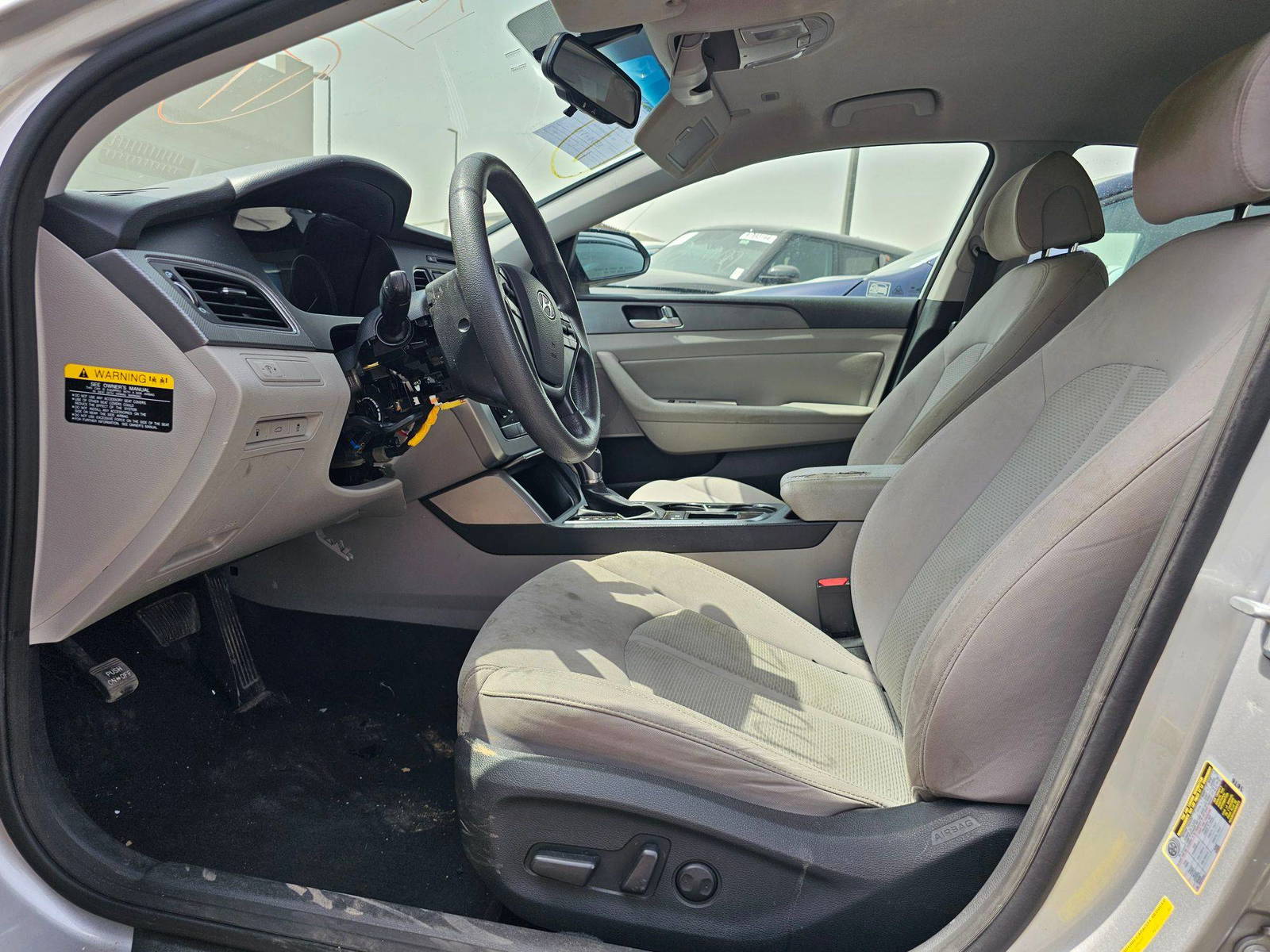 2015 HYUNDAI SONATA — 170760 Miles — Lot FH171999 — Souq - Marhaba Auctions Used Cars - Image 8