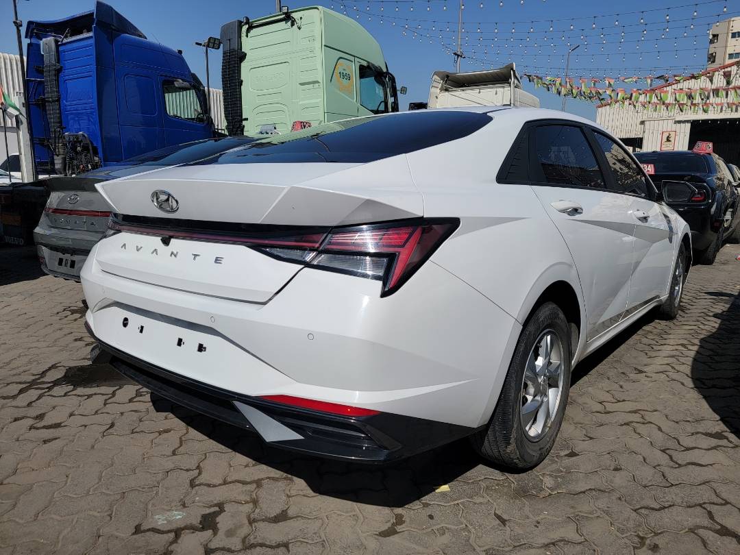 2021 HYUNDAI AVANTE — 95505 KM — Lot 191125 — Souq - Marhaba Auctions Used Cars - Image 4