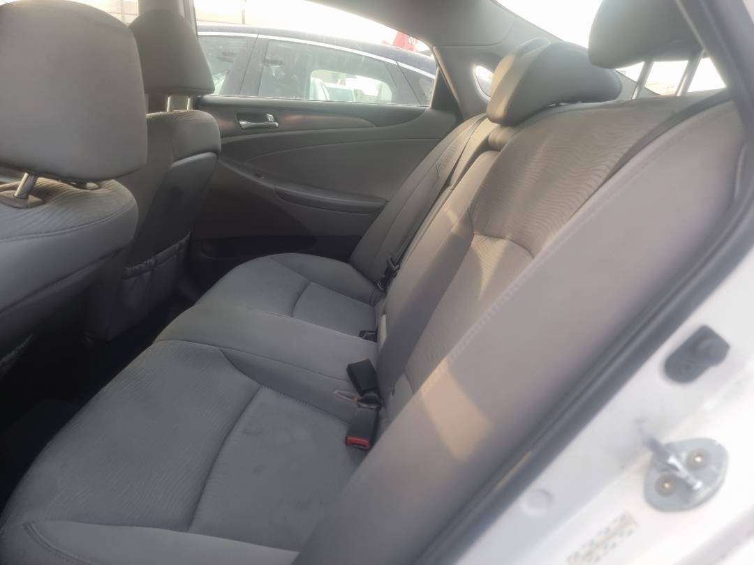 2014 HYUNDAI SONATA — 105384 Miles — Lot 113562 — Ind. 12 - Marhaba Auctions Used Cars - Image 6