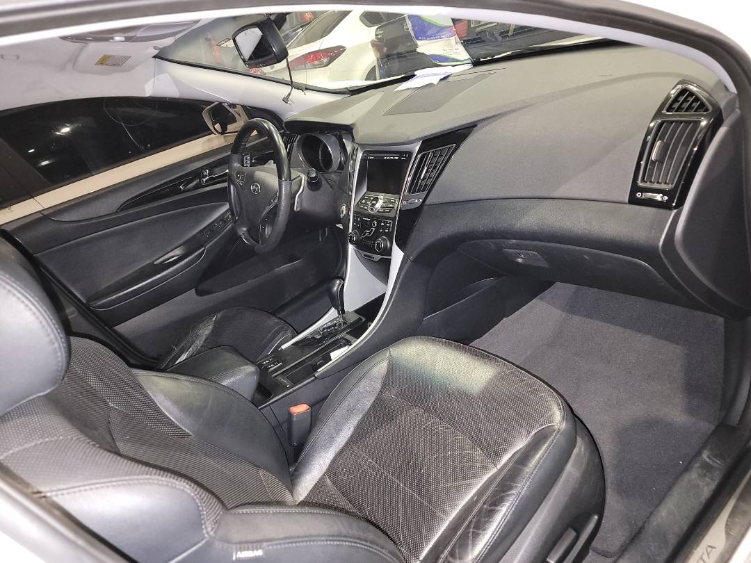 HYUNDAI SONATA 2010 - Marhaba Auction Used Cars - Image 5