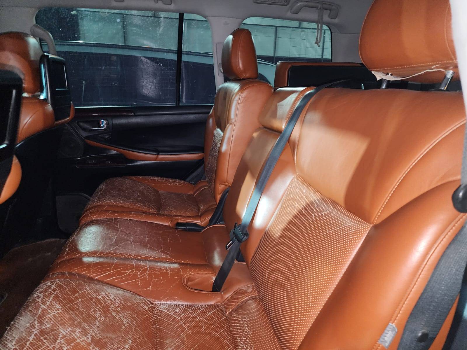 2012 LEXUS LX 570 — 349847 KM — Lot 084989 - Marhaba Auctions Used Cars - Image 13