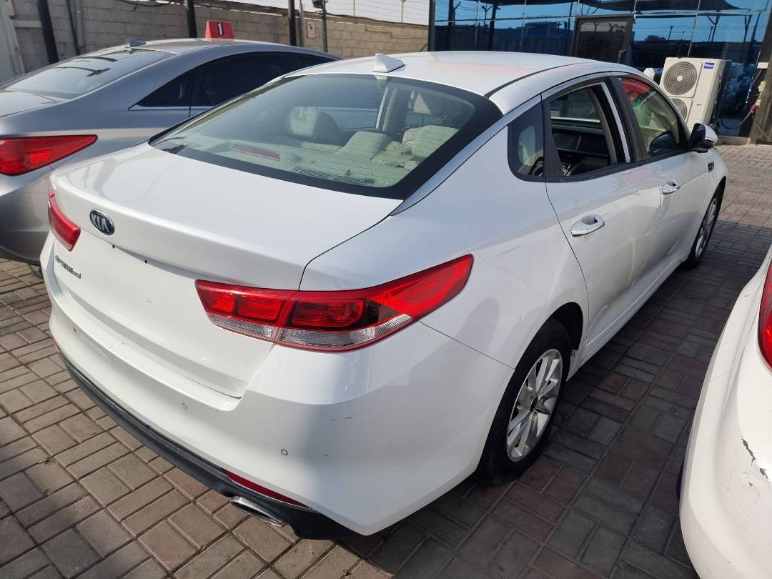 2018 KIA OPTIMA — 113204 Miles — Lot 215487 — Ind. 12 - Marhaba Auctions Used Cars - Image 4