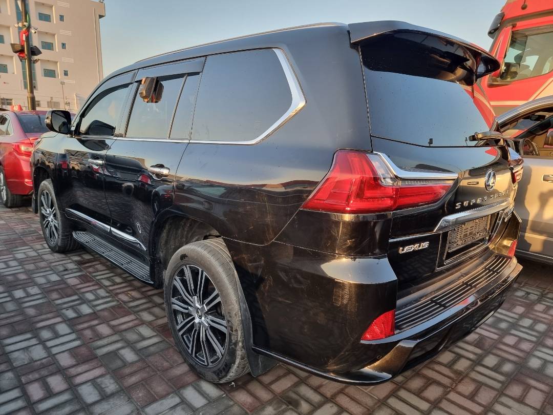 2018 LEXUS LX 570 — 37732 Miles — Lot 215487 — Main - Marhaba Auctions Used Cars - Image 5