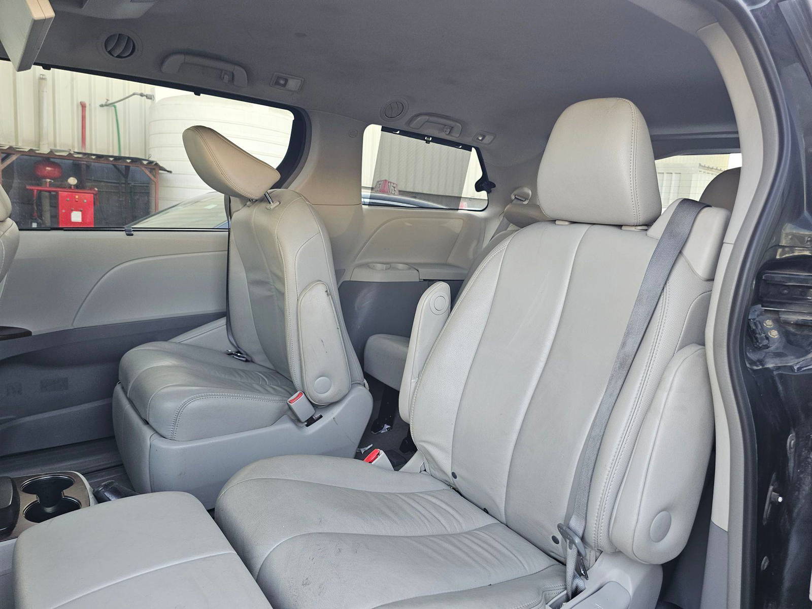 TOYOTA SIENNA 2013 - Marhaba Auction Used Cars - Image 7