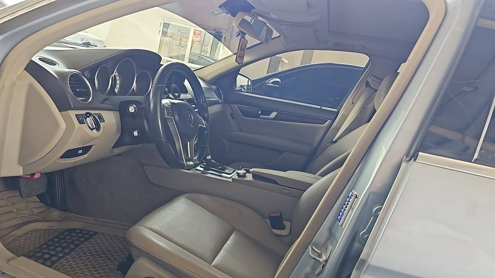 2013 MERCEDES BENZ C200 — 379220 KM — Lot XDA822914 — Souq - Marhaba Auctions Used Cars - Image 10