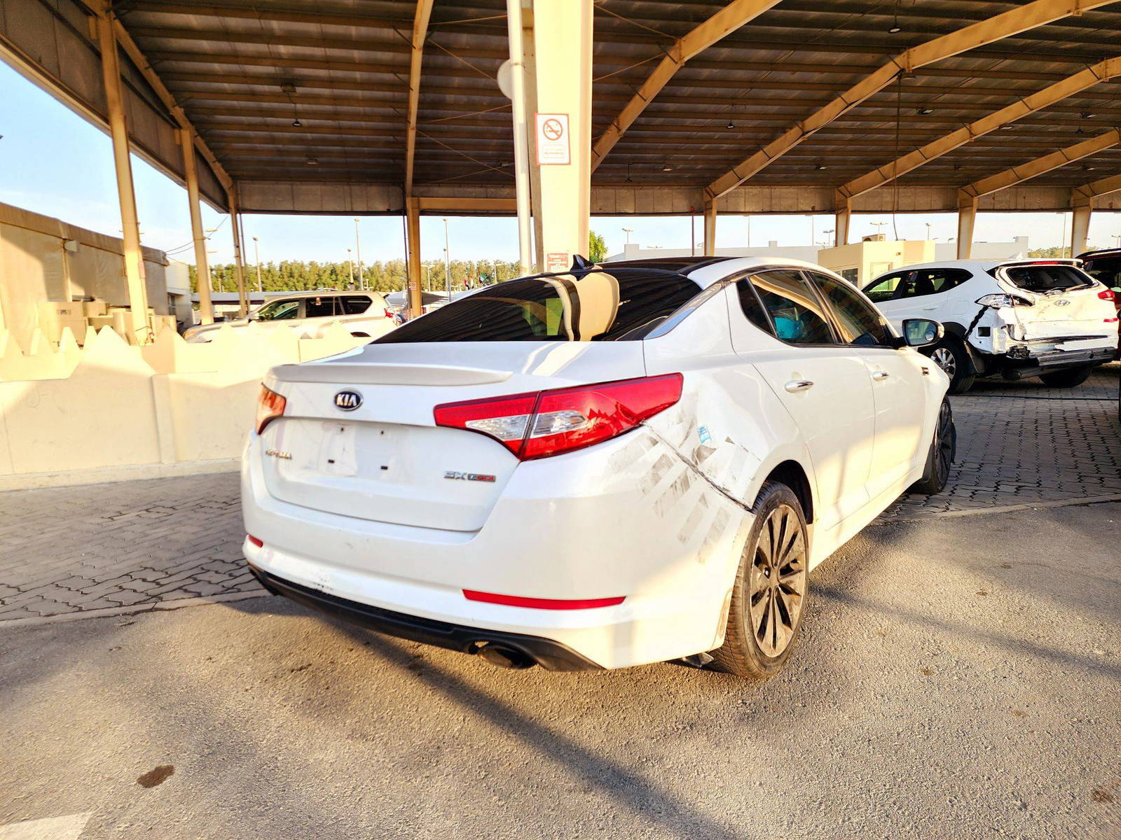2011 KIA OPTIMA — 227866 KM — Lot B5098864 — Souq - Marhaba Auctions Used Cars - Image 3