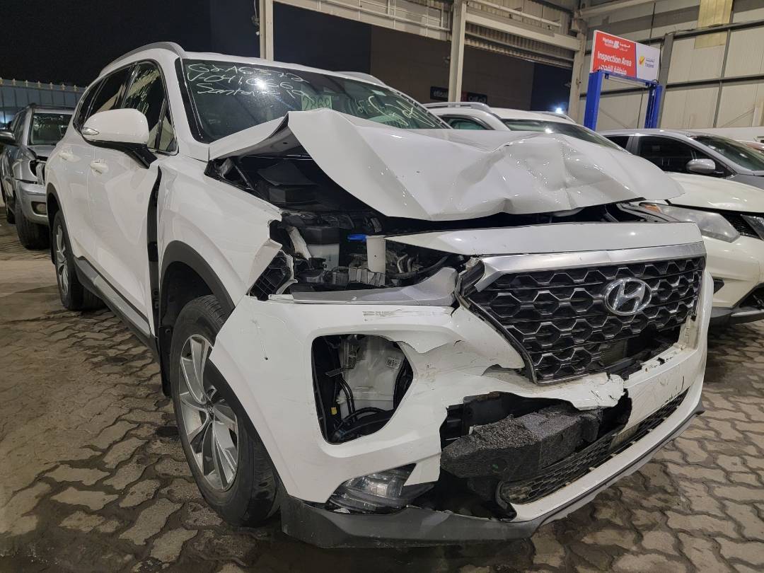 2019 HYUNDAI SANTA FE — 68255 KM — Lot 041066 — Main - Marhaba Auctions Used Cars - Image 4