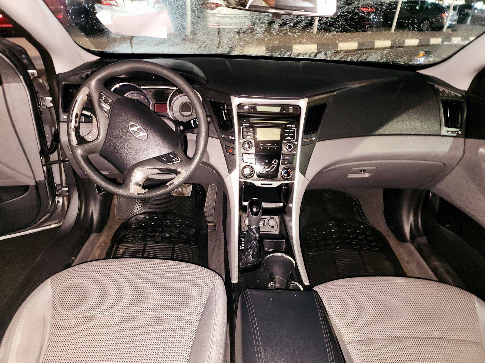 2011 HYUNDAI SONATA — 200804 Miles — Lot H092822 — Souq - Marhaba Auctions Used Cars - Image 7