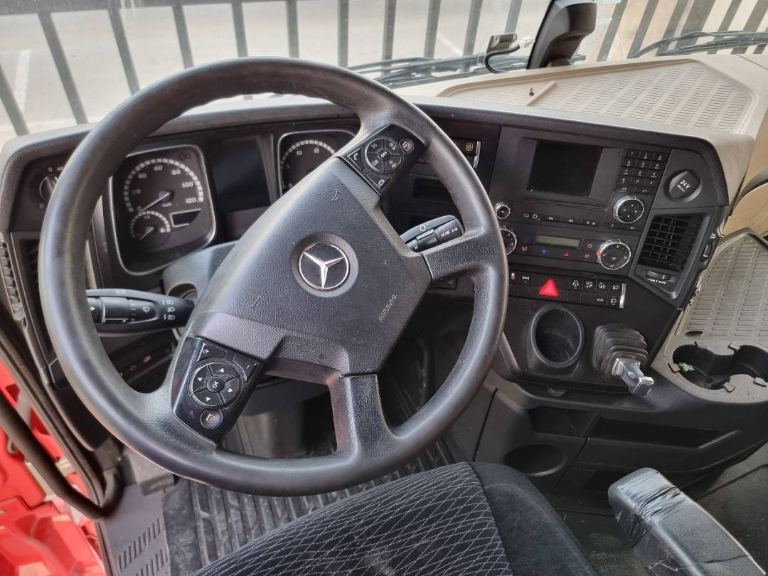 2014 MERCEDES BENZ ACTROS — 942642 KM — Lot L859405 — Ind. 12 - Marhaba Auctions Used Cars - Image 8