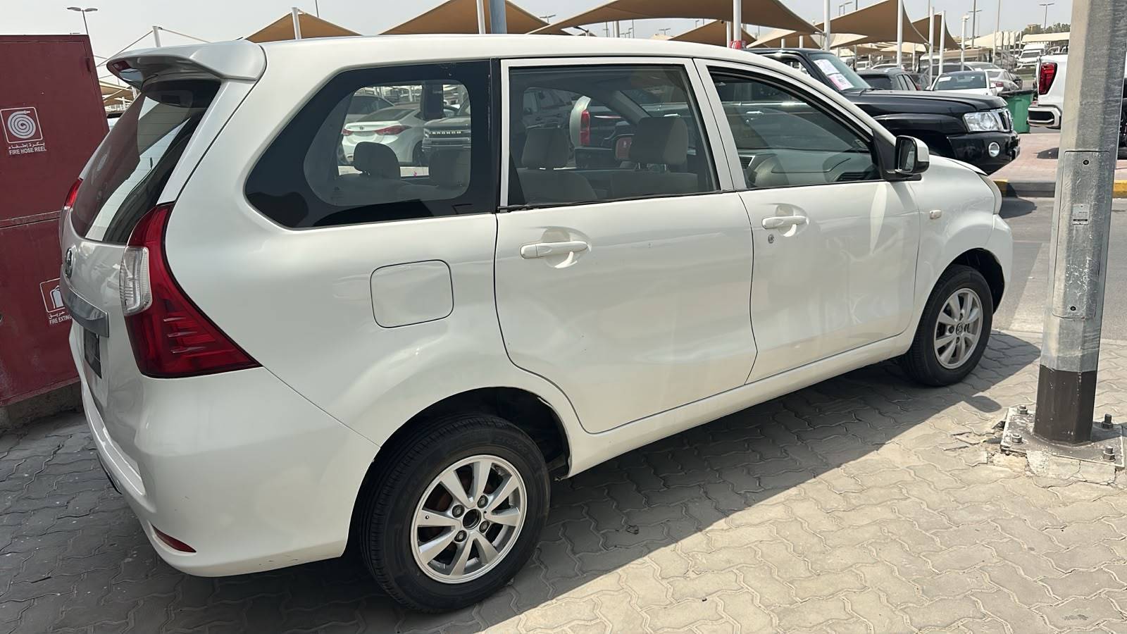2017 TOYOTA AVANZA — sold — 170622 KM — Lot 2F7HK004342 — Souq - Marhaba Auctions Used Cars - Image 3