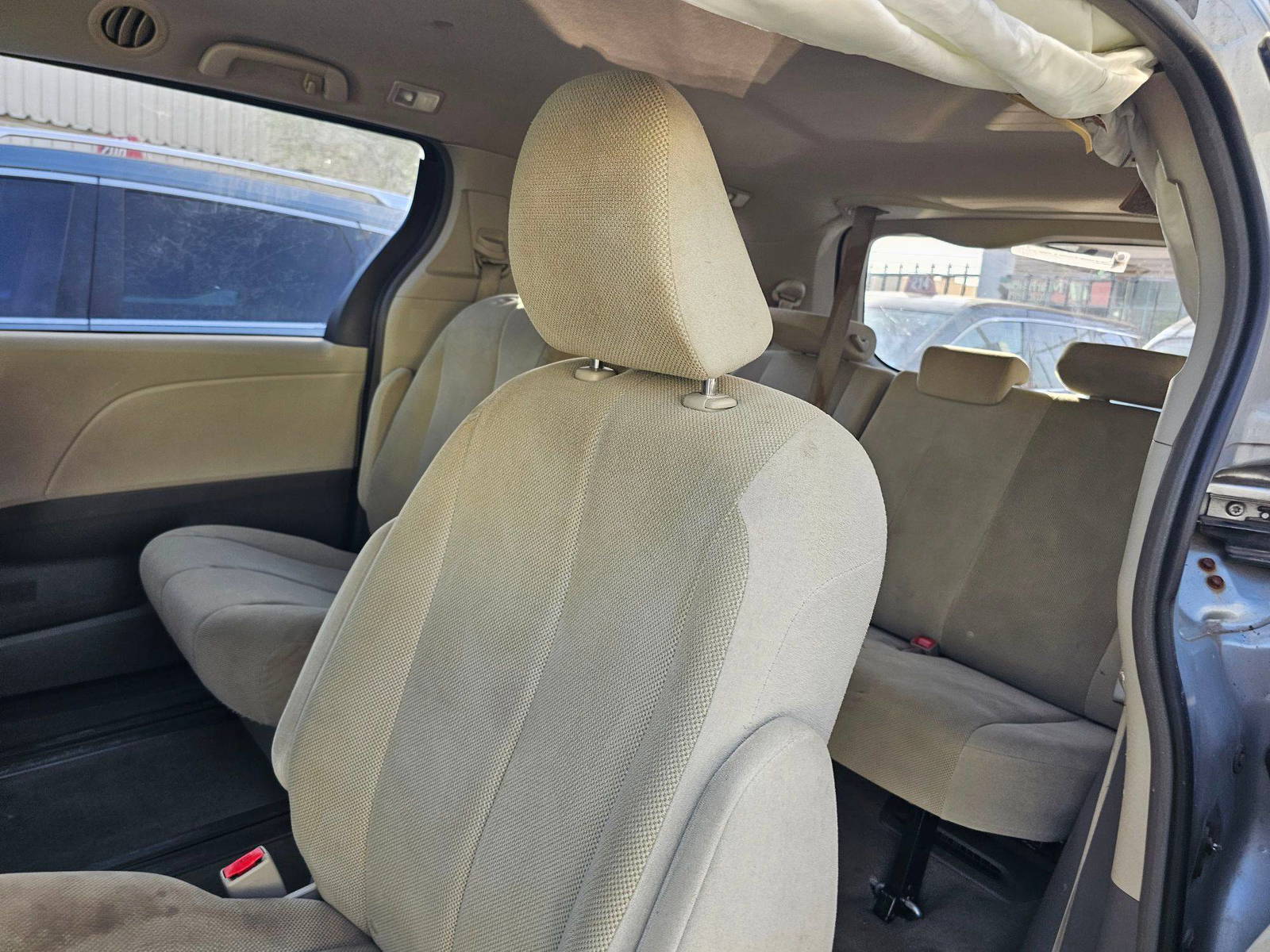 TOYOTA SIENNA 2011 - Marhaba Auction Used Cars - Image 7