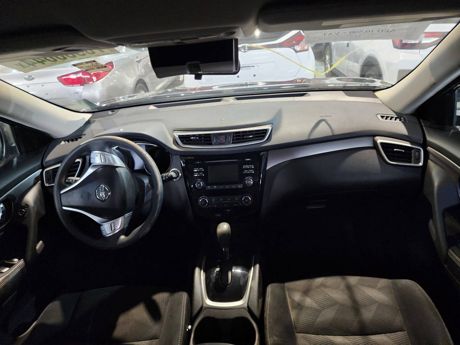 2015 NISSAN ROGUE — 299543 KM — Lot 58658 — Al Quoz - Marhaba Auctions Used Cars - Image 8
