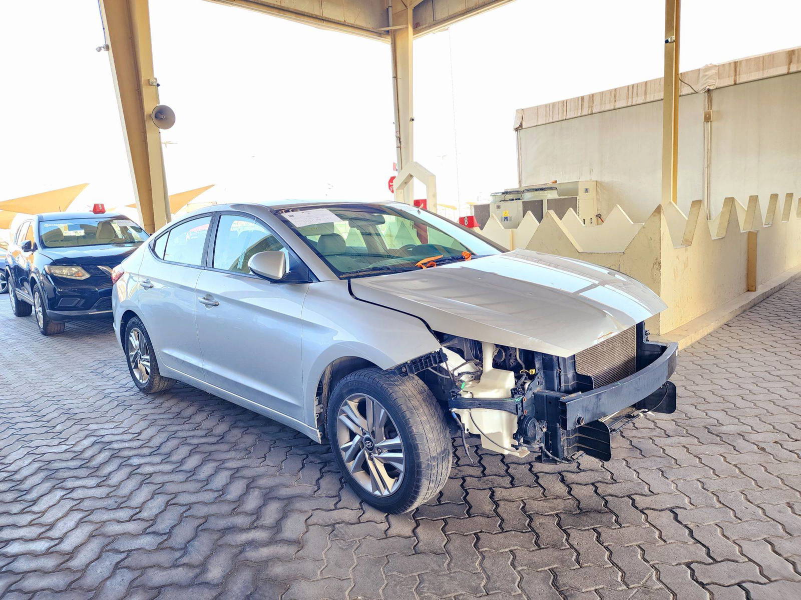 2019 HYUNDAI ELANTRA — 97580 Miles — Lot 65029104 — Souq - Marhaba Auctions Used Cars - Image 4