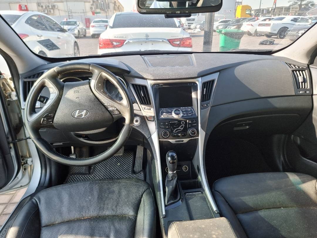 2012 HYUNDAI SONATA — 297571 KM — Lot 125487 — Ind. 12 - Marhaba Auctions Used Cars - Image 8