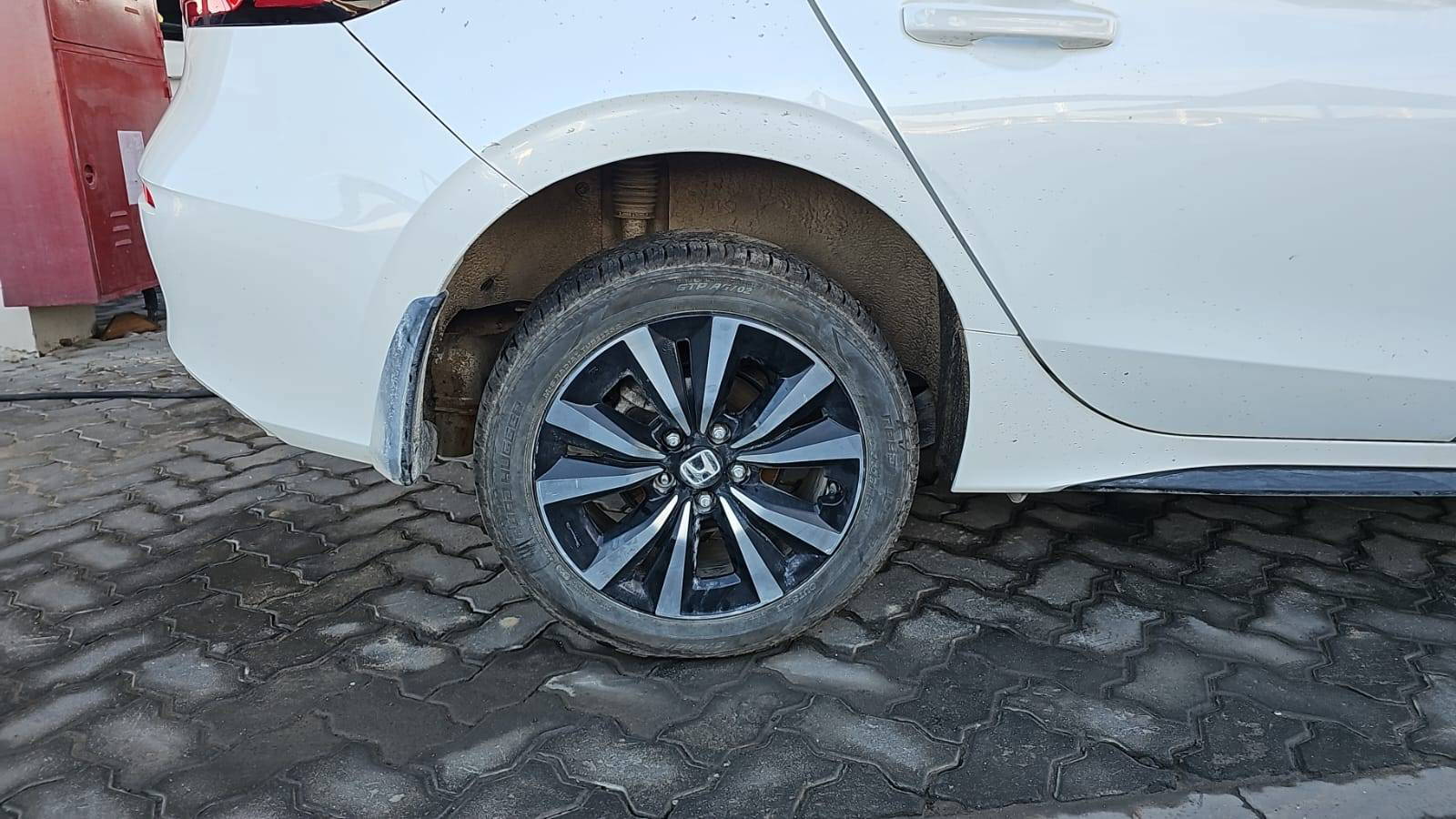 HONDA CIVIC 2024 - Marhaba Auction Used Cars - Image 3