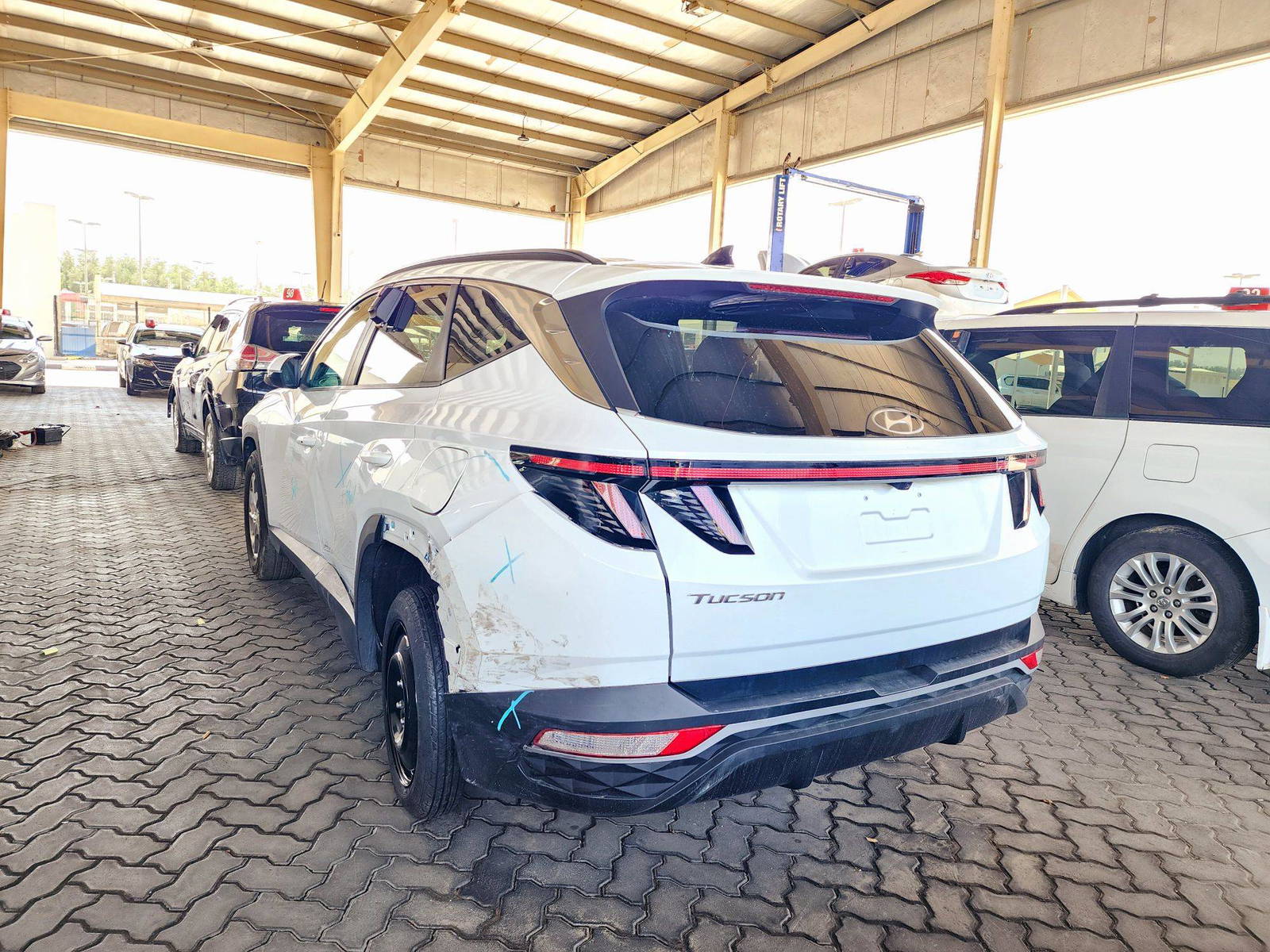 2022 HYUNDAI TUCSON — 41703 Miles — Lot NH008259 — Souq - Marhaba Auctions Used Cars - Image 3