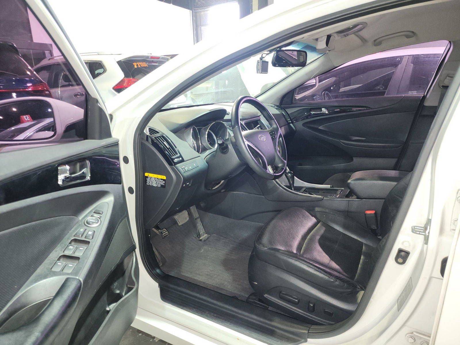 HYUNDAI SONATA 2011 - Marhaba Auction Used Cars - Image 9