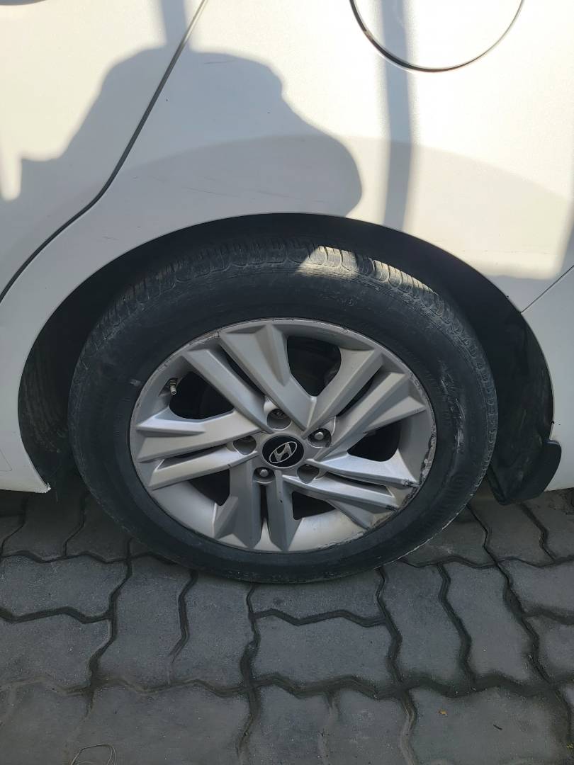 2019 HYUNDAI ELANTRA — 171294 Miles — Lot H475443 — Main - Marhaba Auctions Used Cars - Image 9