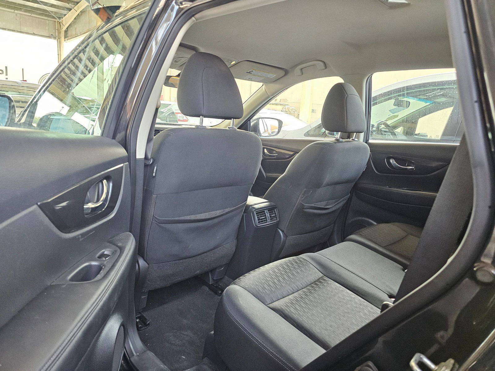 2017 NISSAN ROGUE — 137018 Miles — Lot V7HP513665 — Souq - Marhaba Auctions Used Cars - Image 17
