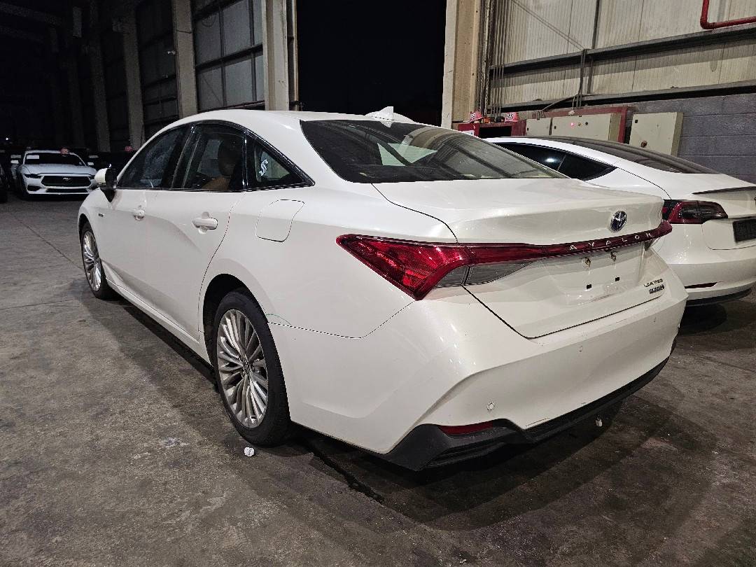 TOYOTA AVALON