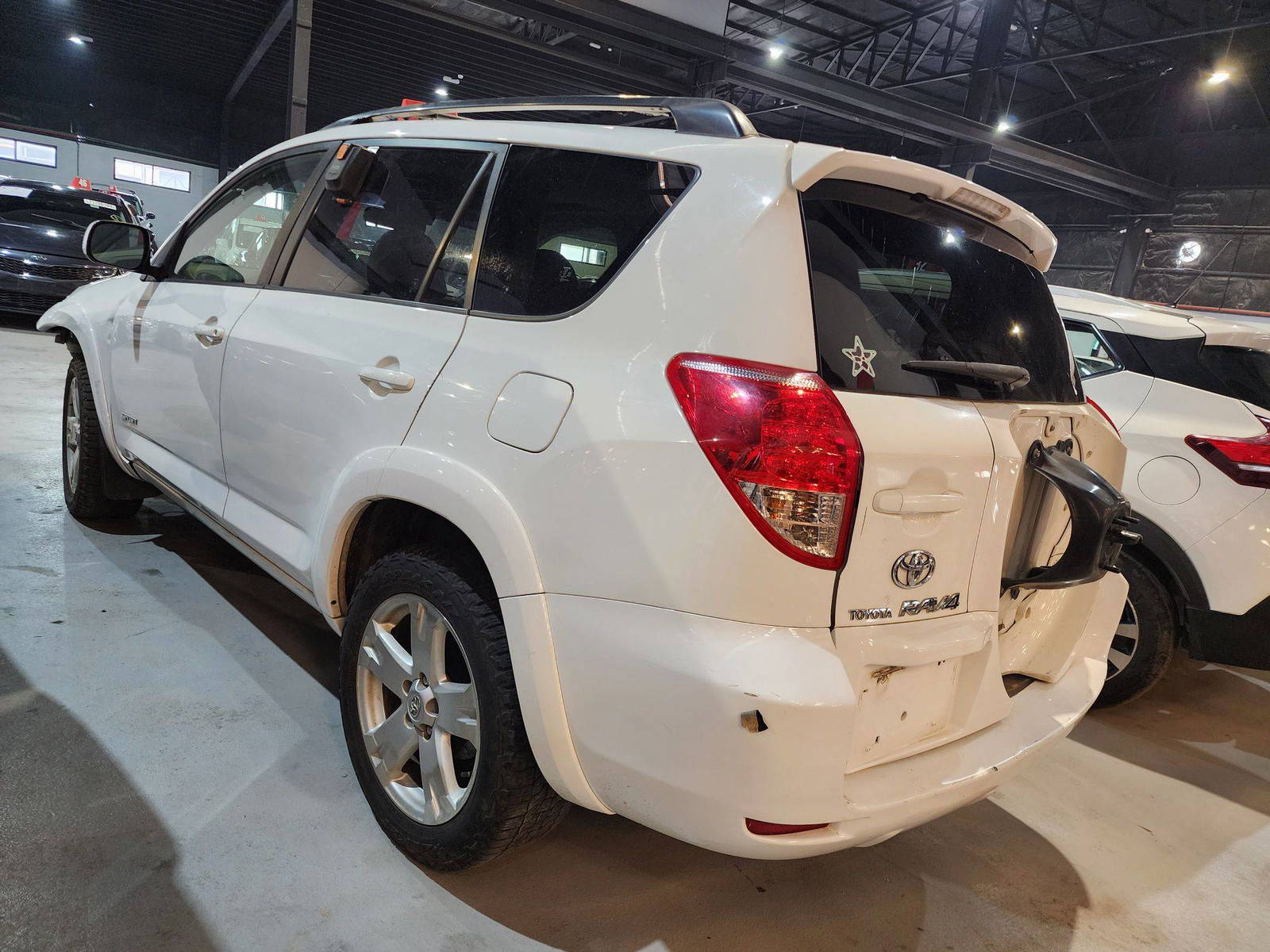 2007 TOYOTA RAV4 — 174121 Miles — Lot 73374134 — Al Quoz - Marhaba Auctions Used Cars - Image 6