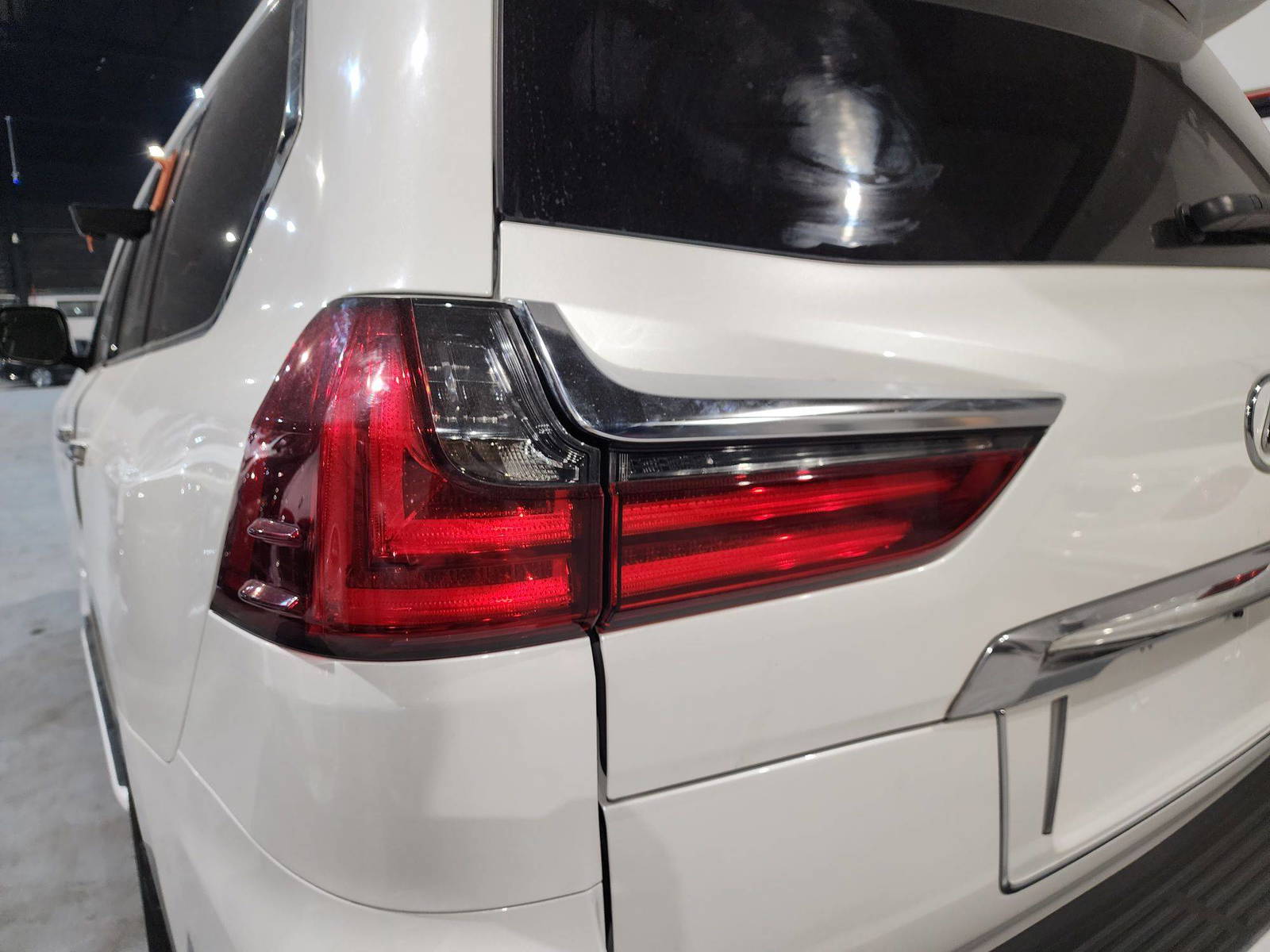 2019 LEXUS LX 570 — 23437 Miles — Lot 84558 — Al Quoz - Marhaba Auctions Used Cars - Image 8