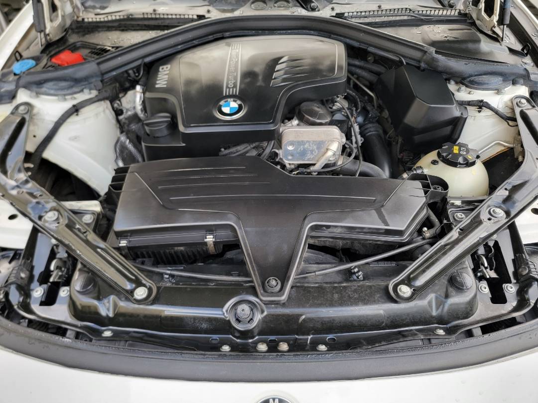 2017 BMW 4 SERIES 428I — 136430 KM — Lot 5G62642 — Main - Marhaba Auctions Used Cars - Image 10
