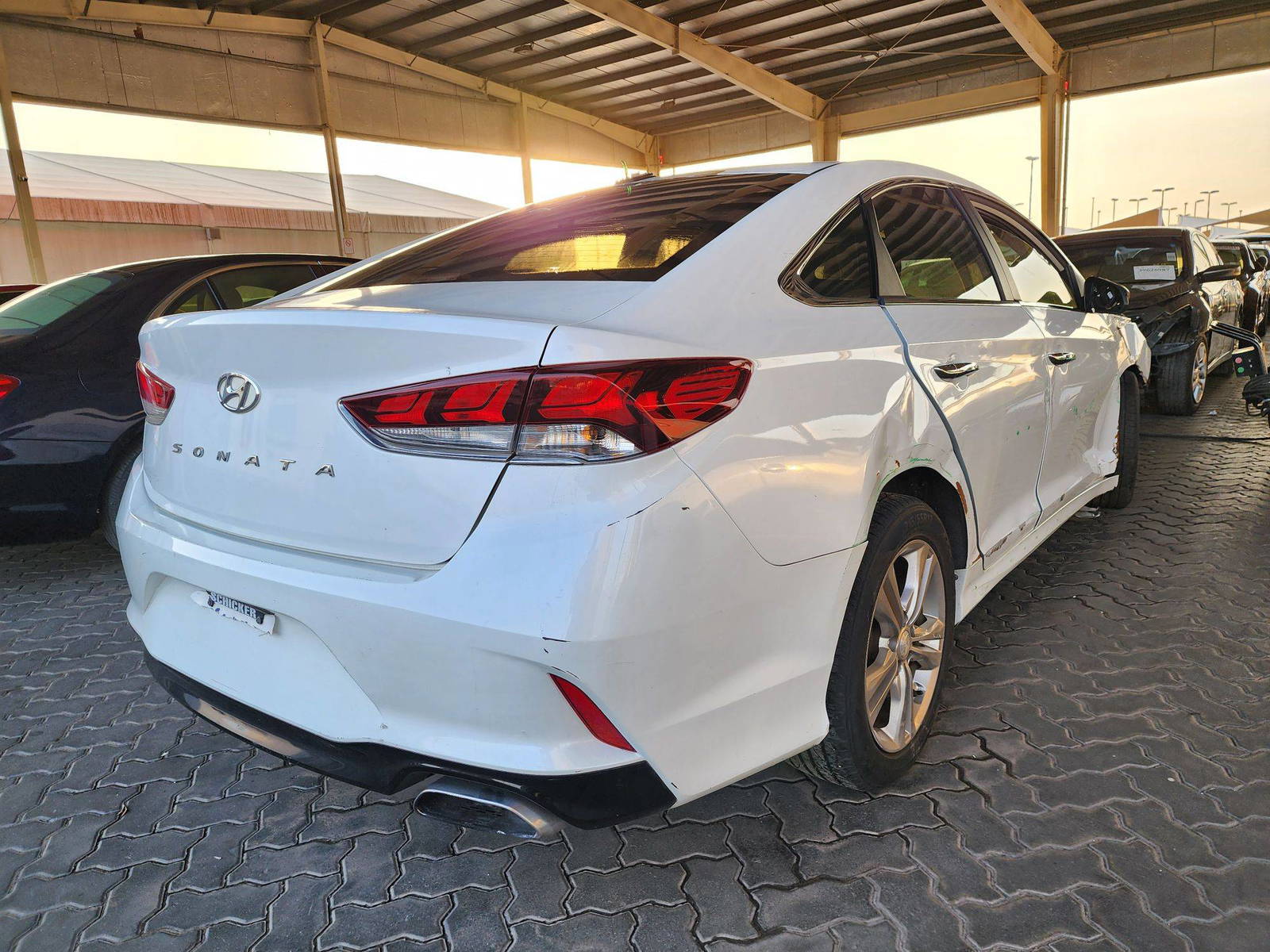 2018 HYUNDAI SONATA — 132643 Miles — Lot H654372 — Main - Marhaba Auctions Used Cars - Image 3