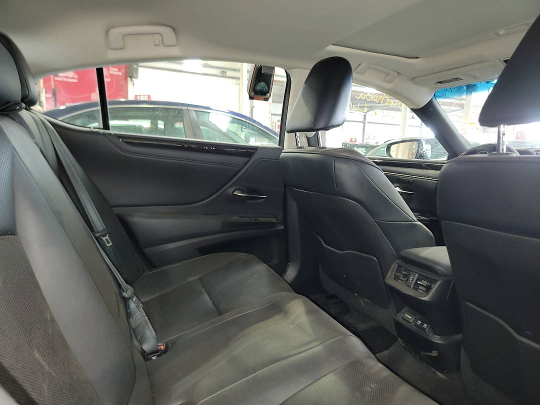 2020 LEXUS ES 300H — 54292 Miles — Lot 37553716 - Marhaba Auctions Used Cars - Image 5