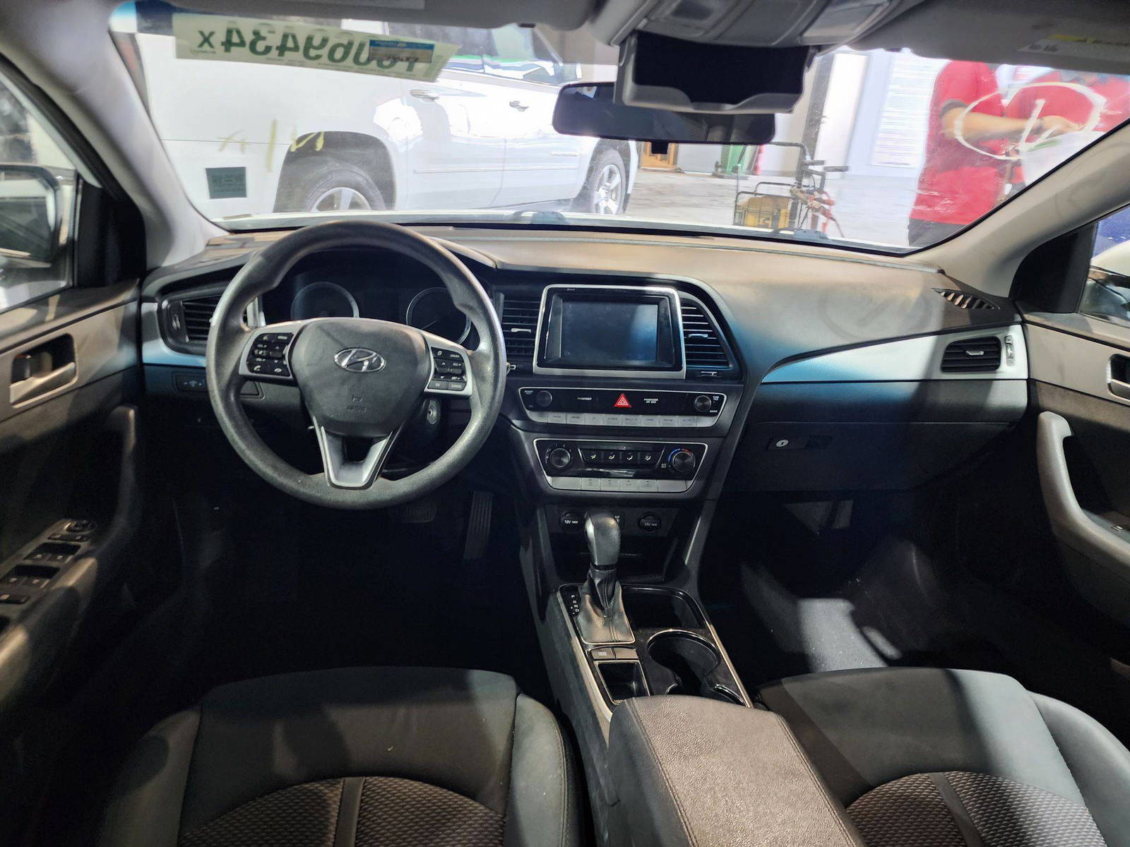 2018 HYUNDAI SONATA — 74487 Miles — Lot 20092 — Al Quoz - Marhaba Auctions Used Cars - Image 8
