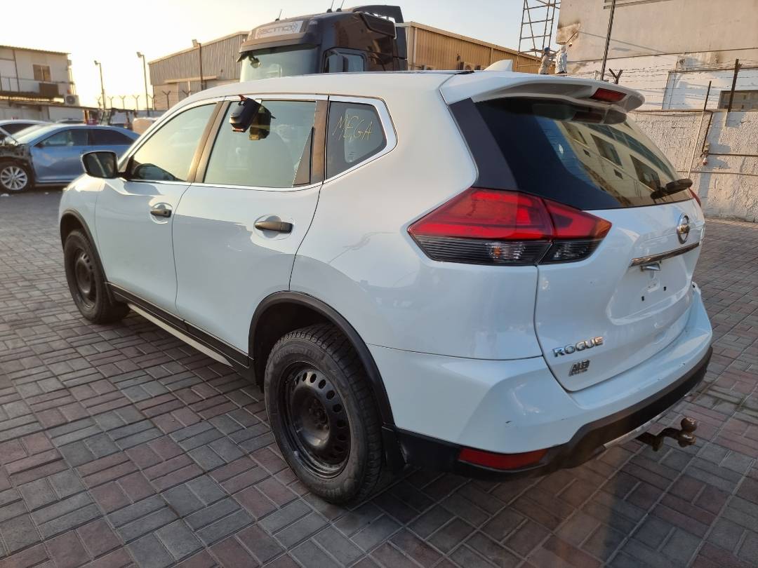 2017 NISSAN ROGUE — 149711 KM — Lot 807701 — Main - Marhaba Auctions Used Cars - Image 5