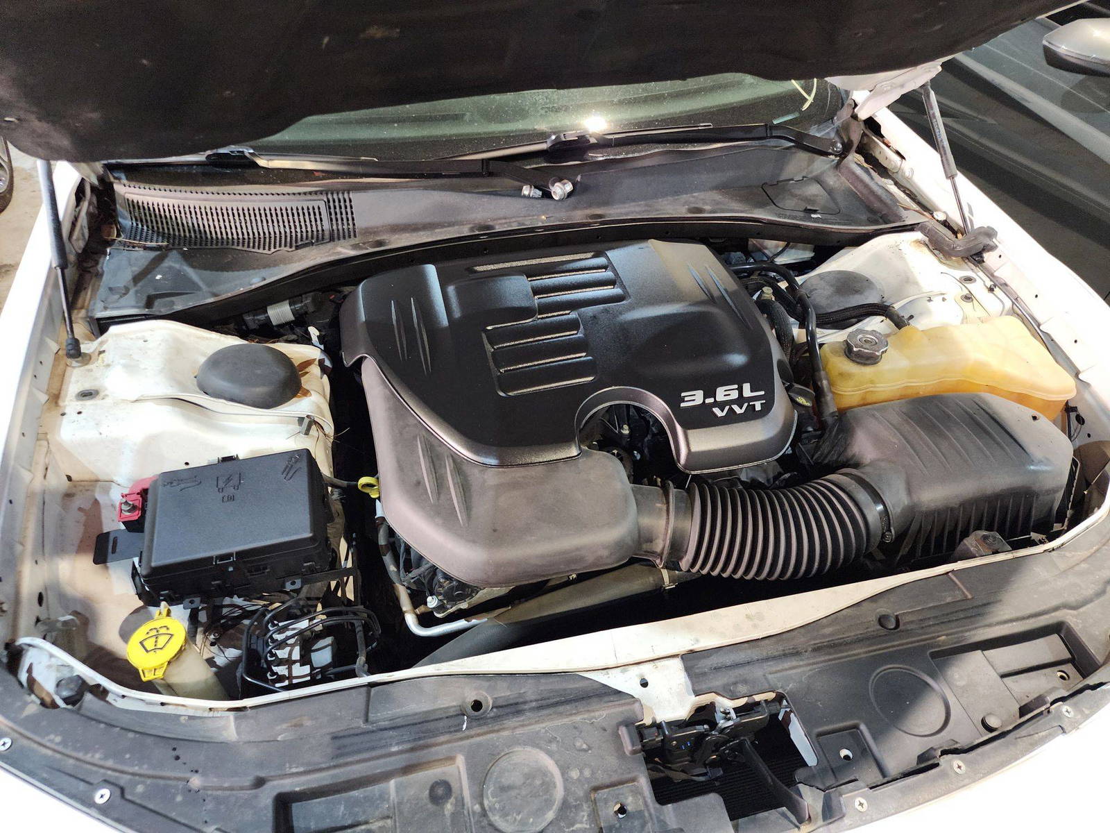 2019 CHRYSLER 300 — 145200 Miles — Lot 50728055 — Souq - Marhaba Auctions Used Cars - Image 13
