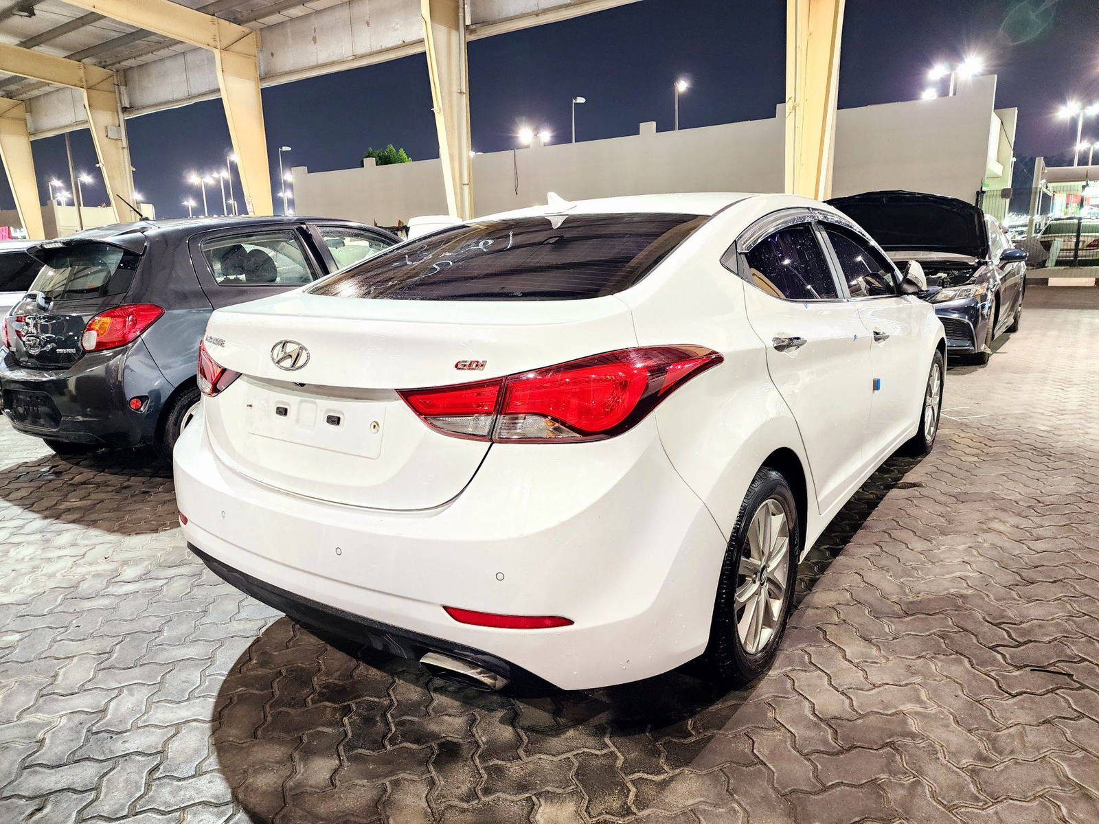 2015 HYUNDAI AVANTE — 52840 KM — Lot BFU305198 — Souq - Marhaba Auctions Used Cars - Image 3