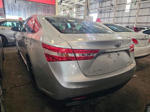 TOYOTA AVALON