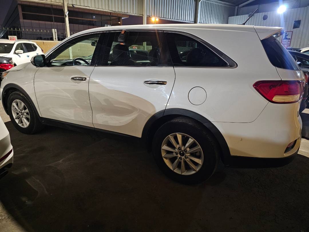 2019 KIA SORENTO — 182070 Miles — Lot 501169 — Main - Marhaba Auctions Used Cars - Image 5
