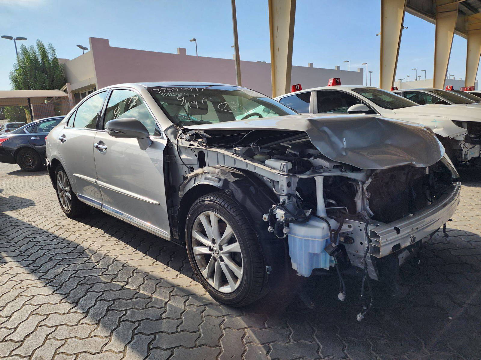2012 LEXUS ES 350 — 156315 Miles — Lot 37594447 — Souq - Marhaba Auctions Used Cars - Image 4