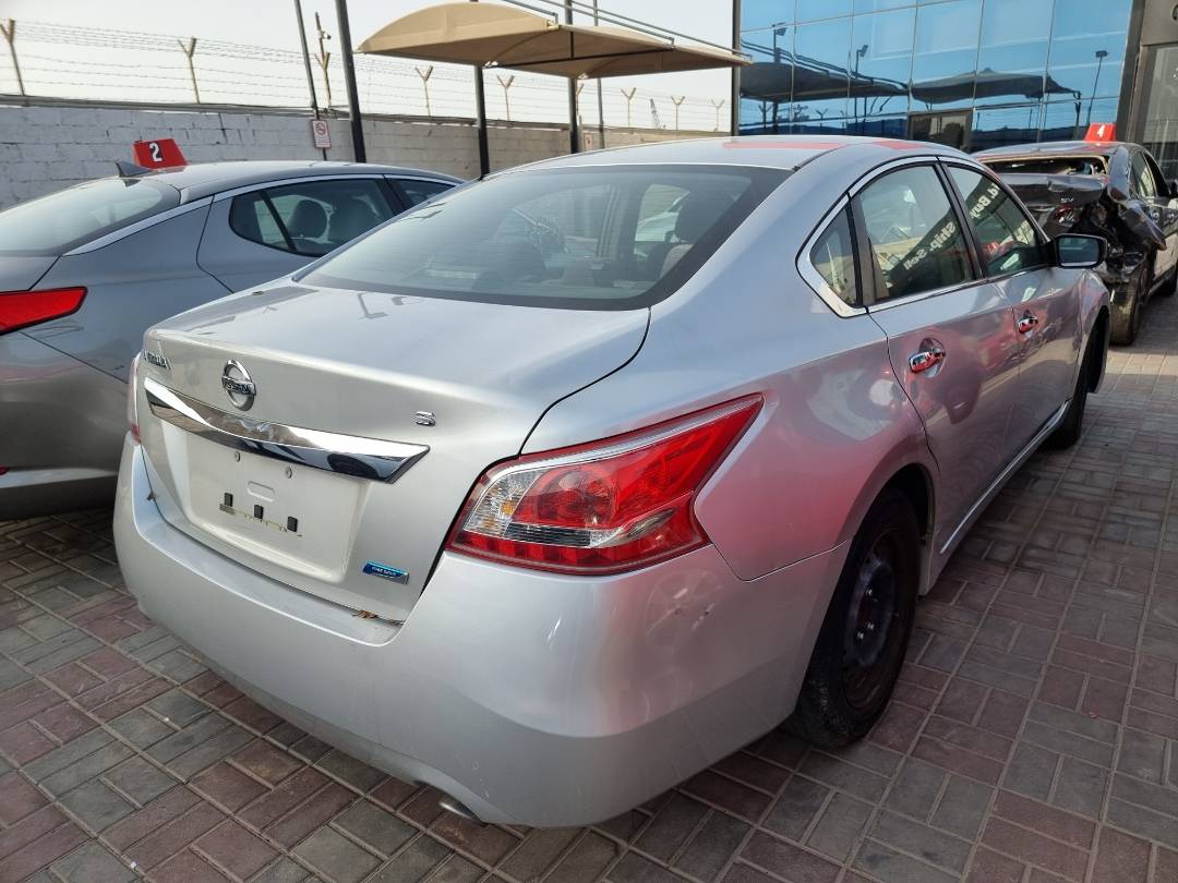 2013 NISSAN ALTIMA — 164774 Miles — Lot 125478 — Ind. 12 - Marhaba Auctions Used Cars - Image 4